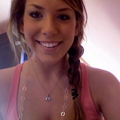 Profile Picture of Dee Silva (@deesilva8599) on Twitter