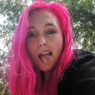 Profile Picture of Lily Ann (@LilyAnnRivers) on Twitter