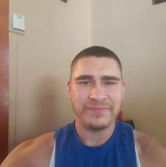 Profile Picture of Steven Alvarado (@alvaradoave) on Poshmark