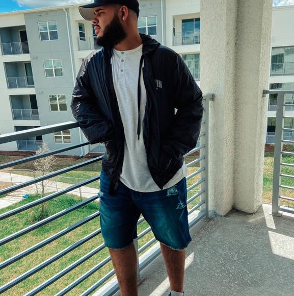 Profile Picture of Alexander Carrasquillo (@alexandercar842) on Poshmark