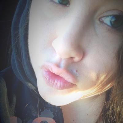 Profile Picture of Miranda Erickson (@crazbabe20) on Twitter