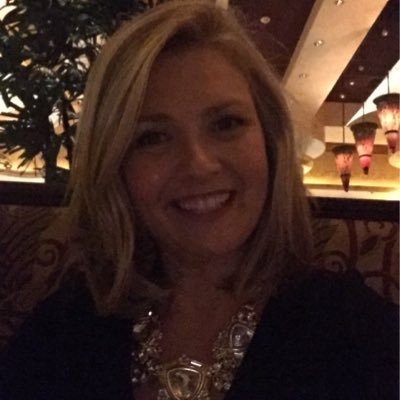 Profile Picture of Lynn McKnight Kern (@LynnieMKern) on Twitter