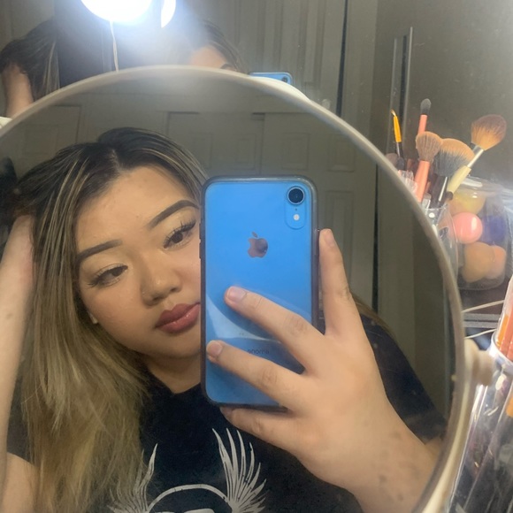 Profile Picture of Angelina Vue (@trillababya) on Poshmark