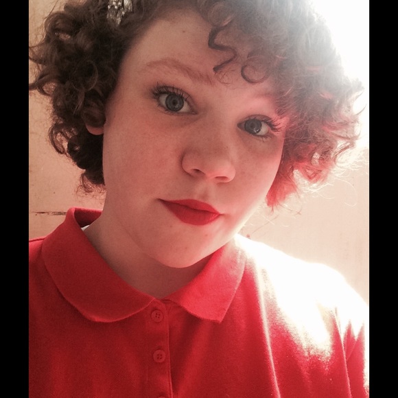 Profile Picture of Jodie Poire (@jodiepo) on Poshmark