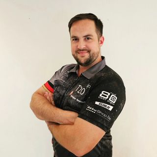 Profile Picture of Lukas Bönisch (@thepunisher_darts) on Instagram