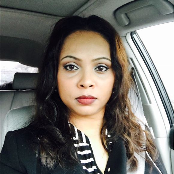 Profile Picture of Bibi Sankar (@shameeza28) on Poshmark