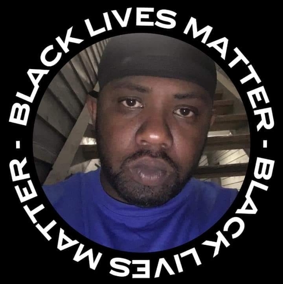 Profile Picture of Darrie Johnson (@darriejohnson) on Poshmark