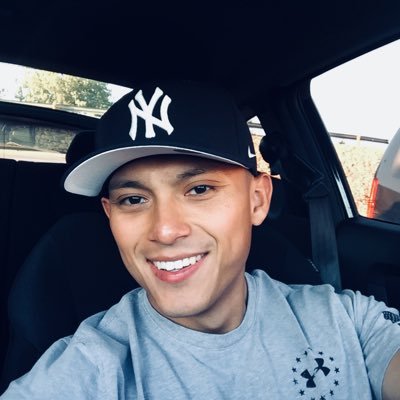 Profile Picture of Andrew (@AndrewRam_) on Twitter