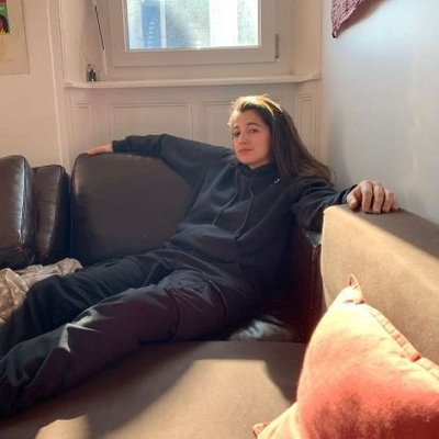Profile Picture of Youno (@YounaEouzan) on Twitter