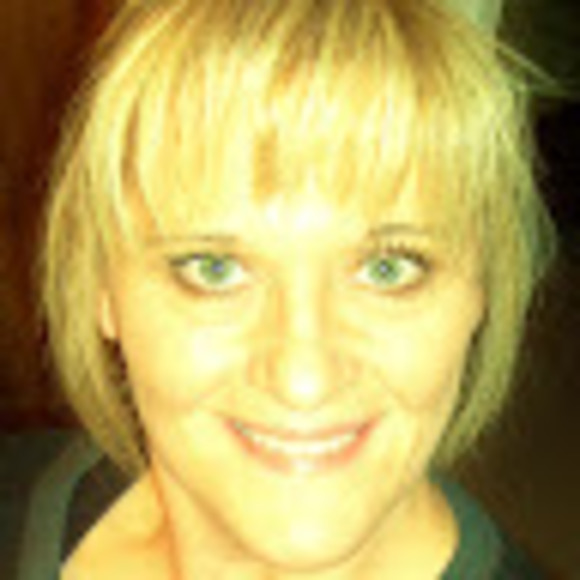 Profile Picture of Sherry Ellis (@sclick1959) on Poshmark