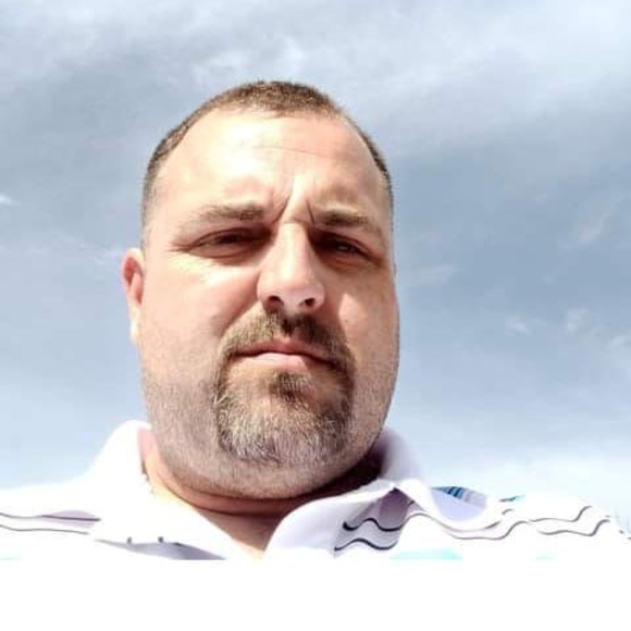 Profile Picture of Michael Trowbridge (@michaeltrowb579) on Poshmark