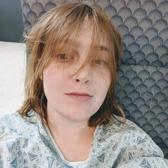 Profile Picture of Alora Peplowski (@aloralee57) on Poshmark