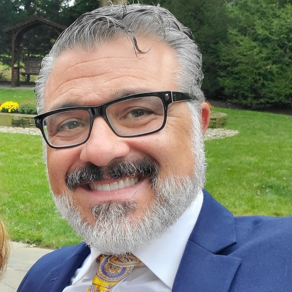 Profile Picture of Joe Stroffolino (@jstroff) on Poshmark