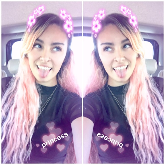 Profile Picture of Jess Alvarez (@jess_alva7) on Poshmark