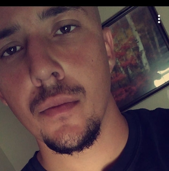 Profile Picture of Damian Richard (@tanvirgo44) on Poshmark