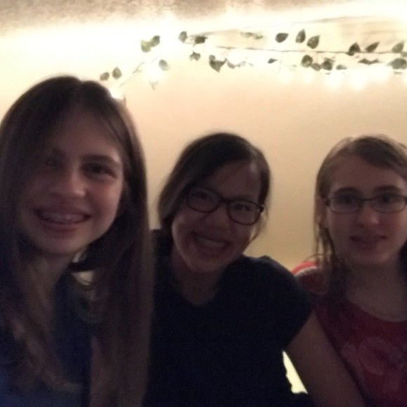 Profile Picture of Keely Hinnenkamp (@keelyhinnenkamp) on Poshmark