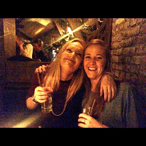 Profile Picture of Caitlin Mullins (@cm3214) on Poshmark