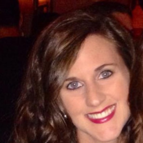 Profile Picture of Heather Vitone (@hvitone86) on Poshmark