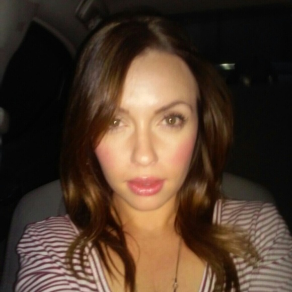 Profile Picture of Bianca Skipworth (@biancaraye) on Poshmark