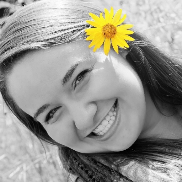 Profile Picture of Haley Puszkiewicz (@hpuszkiewicz) on Poshmark