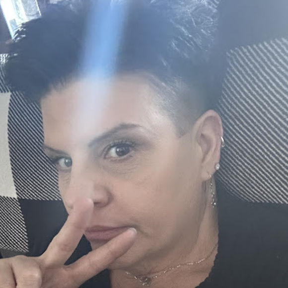 Profile Picture of Michelle Divita (@michellediv123) on Poshmark