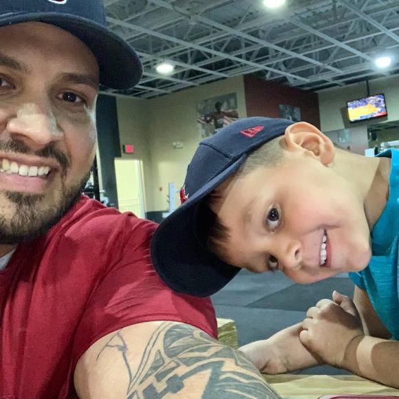 Profile Picture of Irving Sanchez (@irvingsanchez92) on Poshmark