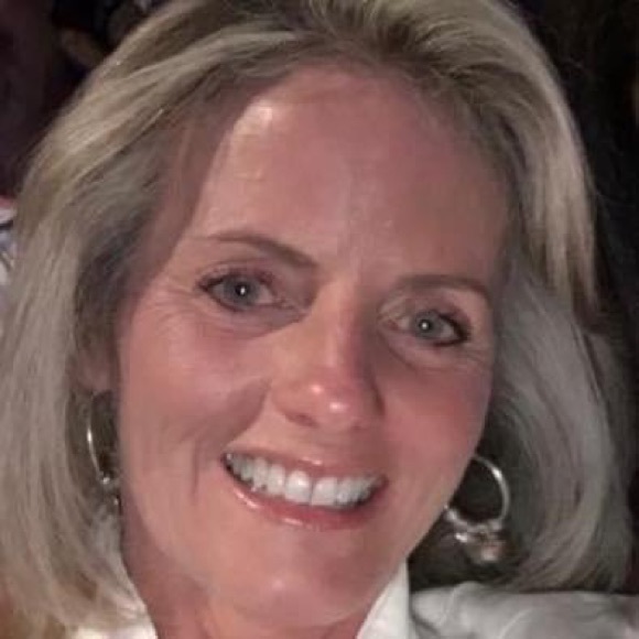 Profile Picture of Rene Clark (@rene_in_texas) on Poshmark