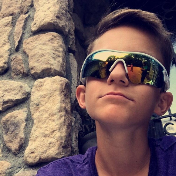 Profile Picture of Keller Knox (@kellerknoxx) on Poshmark