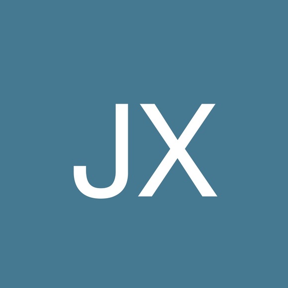 Profile Picture of Julia Xiong (@jxion628) on Poshmark