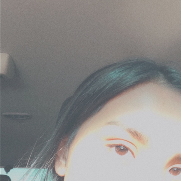 Profile Picture of Noalany Chadborn (@noalanyc) on Poshmark