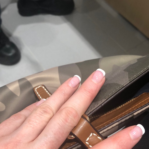 Profile Picture of Kathy Keune (@mamakeune) on Poshmark