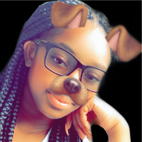 Profile Picture of Dontraysha Lancelin (@luhhhswavyy) on Poshmark