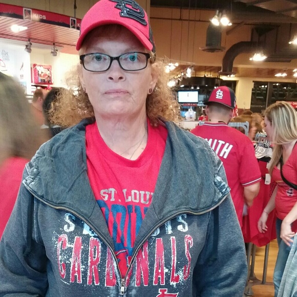 Profile Picture of Stacie Beal (@sbeal1961) on Poshmark