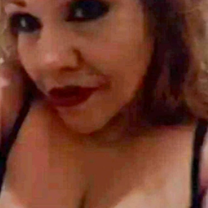 Profile Picture of lisa Colon (@gloria.colon831) on Tiktok