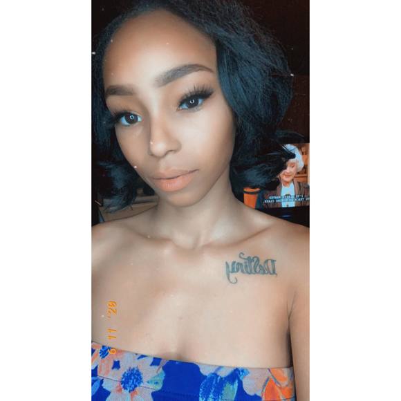 Profile Picture of Alexandria Bolden (@xplicit_gay) on Poshmark
