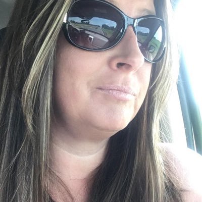 Profile Picture of Karen Wetzel (@KarenWetzel14) on Twitter