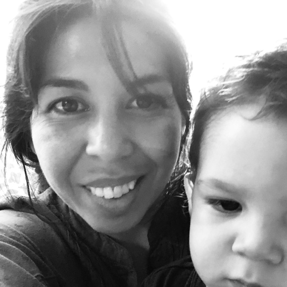 Profile Picture of Fernanda Richetts (@fernirichetts) on Poshmark