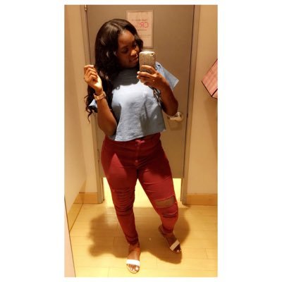 Profile Picture of Valencia Roberts (@bigguh3k) on Twitter