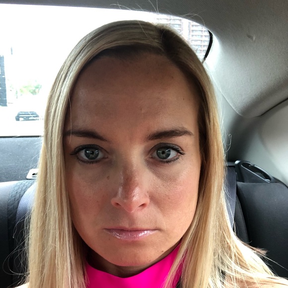 Profile Picture of Meaghan Barry (@meaghanb5) on Poshmark