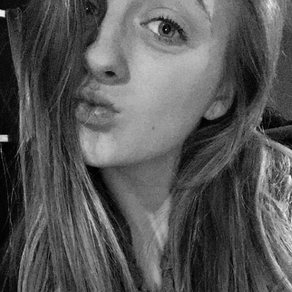 Profile Picture of Kali Smallen (@kali_smalls) on Poshmark