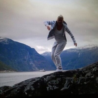 Profile Picture of Madeleine Larsen (@MadeleineBarmen) on Twitter