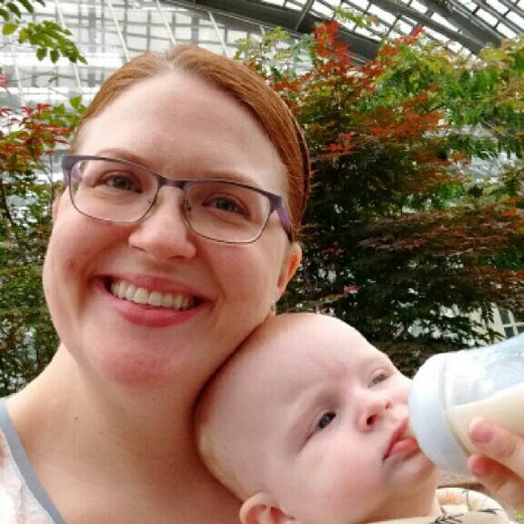 Profile Picture of Amanda Mcclintock (@amandx) on Poshmark