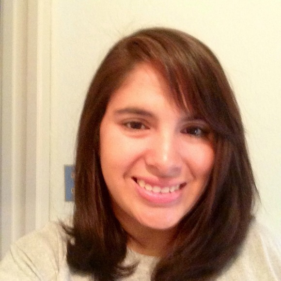 Profile Picture of Julia Pena (@jmpena30) on Poshmark