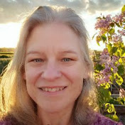 Brenna Wright - Youtube Profile Picture of Brenna Wright (@comtngirl) on Youtube