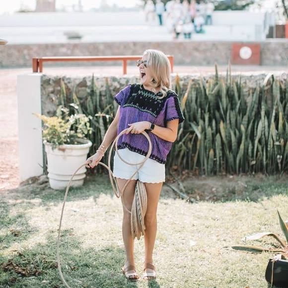 Profile Picture of Laura Werline (@lew421) on Poshmark