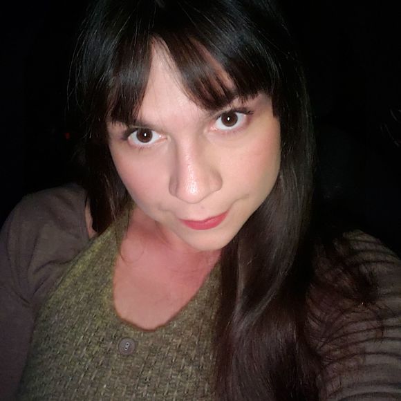 Profile Picture of Candice Waight (@imnotamonkey82) on Poshmark