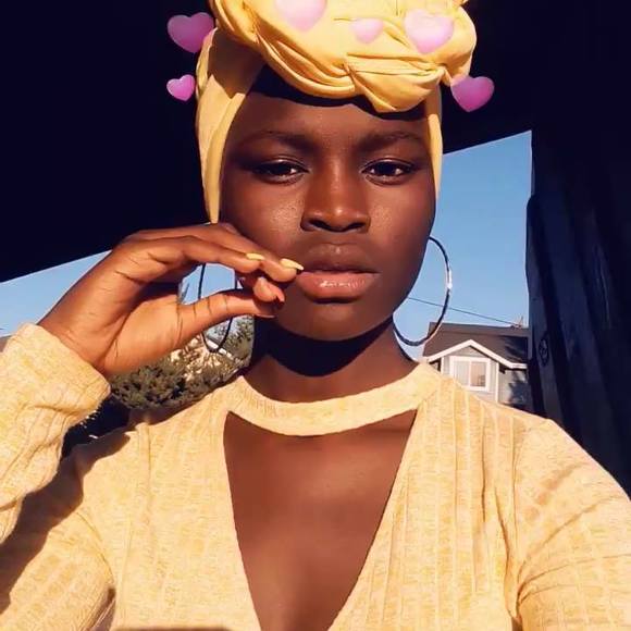 Profile Picture of Rukaya Souleyman (@rukayasouleyman) on Poshmark