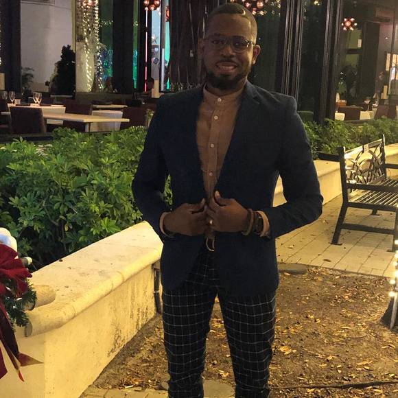 Profile Picture of Abdony Mezilus (@abdus23) on Poshmark