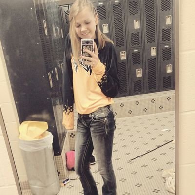 Profile Picture of Madeline Kern (@madelinekay40) on Twitter
