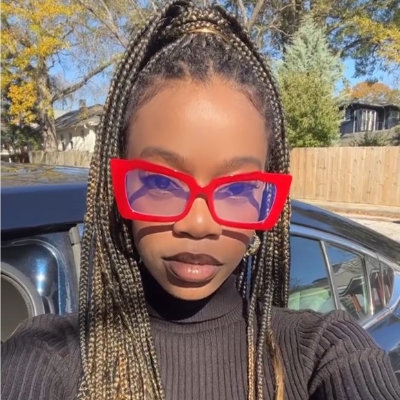 Profile Picture of Inspo Nailed (@insponailed) on Poshmark
